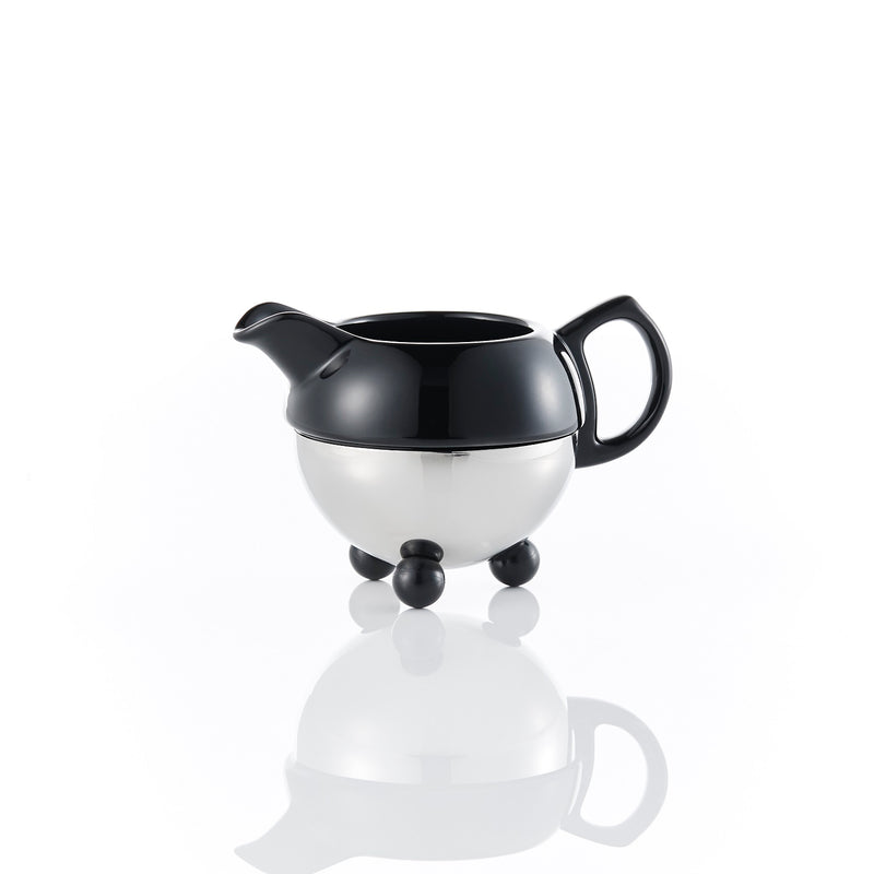 Design Creamer in Black