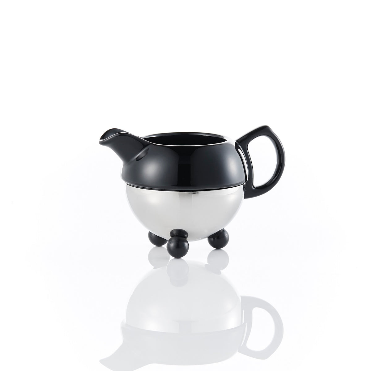 Design Creamer in Black