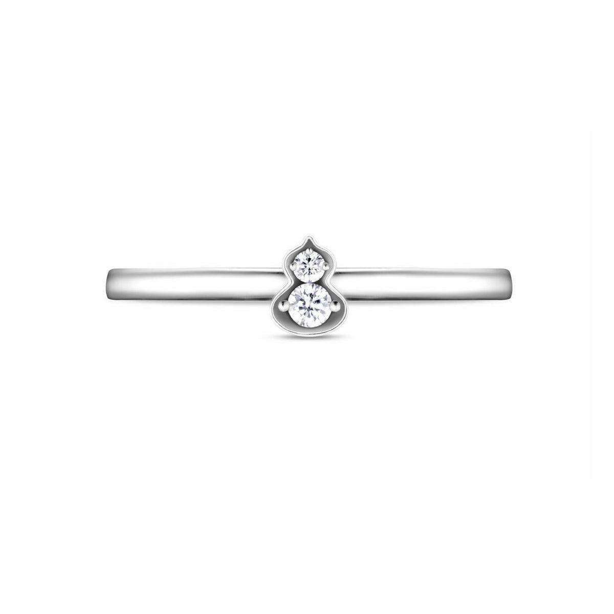 Wulu Mini Solitaire Ring in 18K White Gold Set with Diamonds
