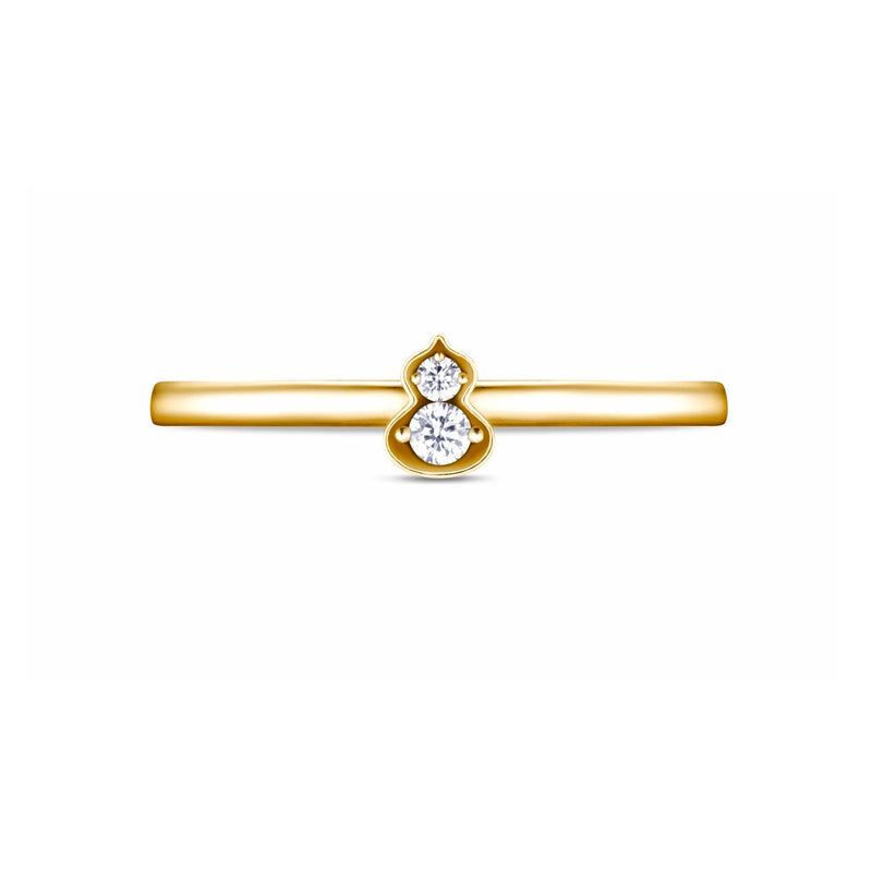 Wulu Mini Solitaire Ring in 18K Yellow Gold Set with Diamonds