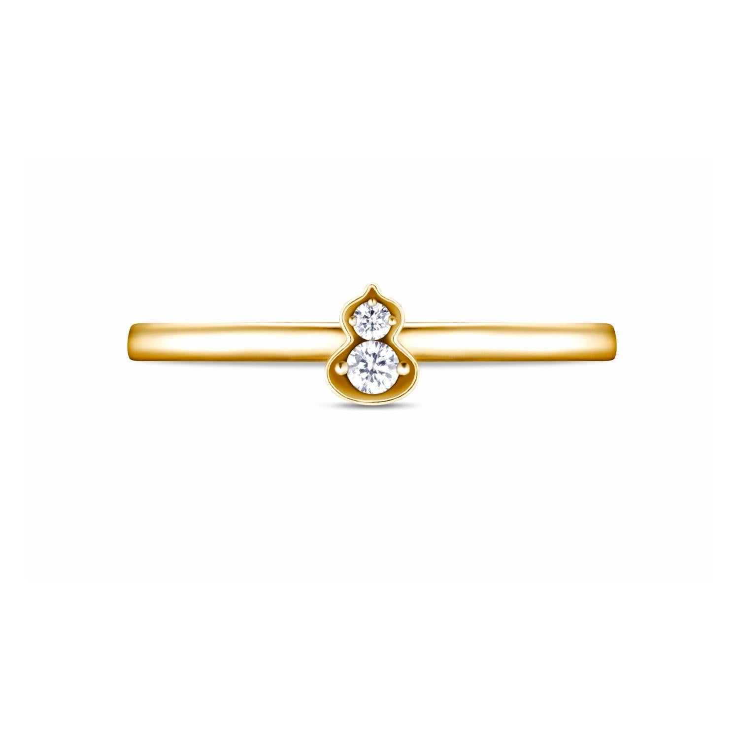 Wulu Mini Solitaire Ring in 18K Yellow Gold Set with Diamonds
